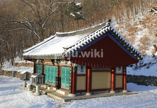 월롱산